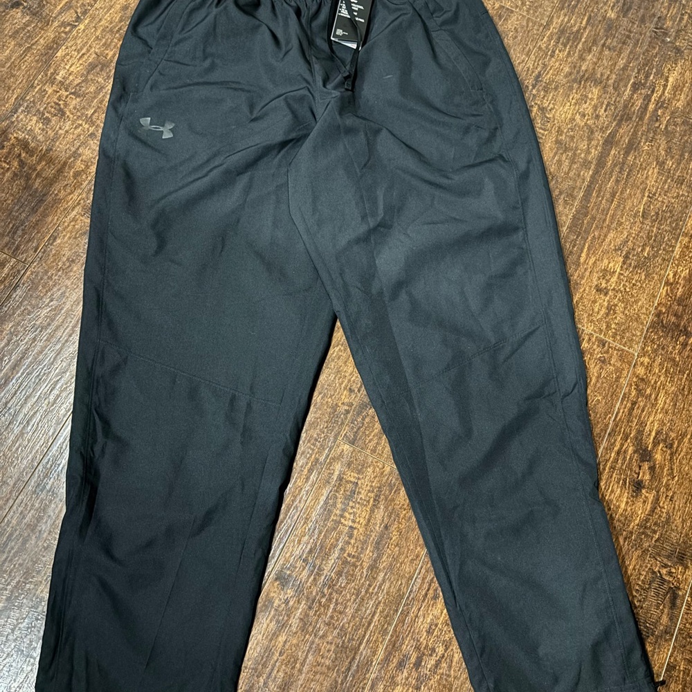 Under Armour Men's Black wind breaker pants
